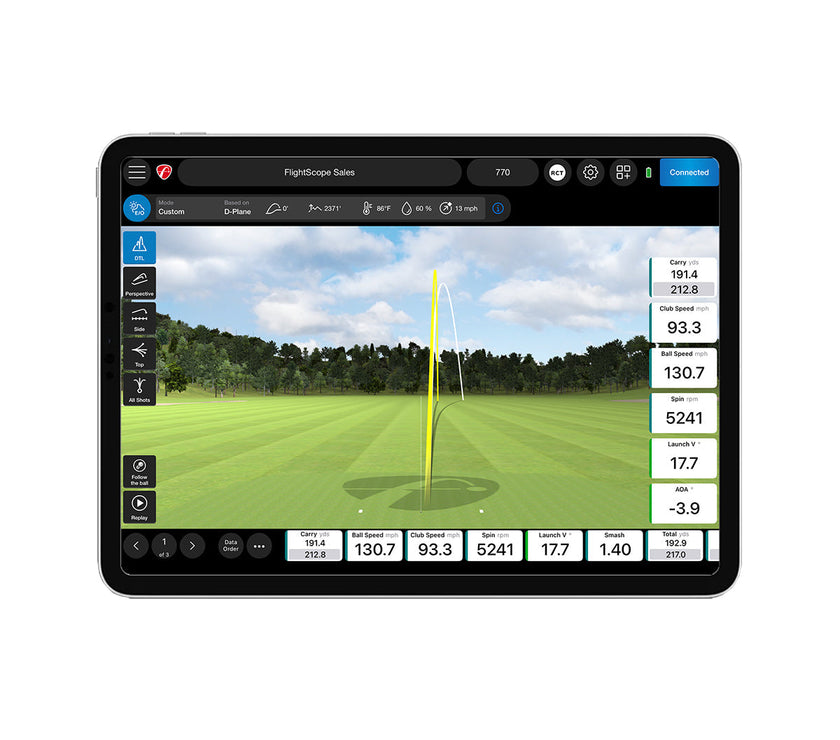 FlightScope X3C Launch Monitor interface displaying golf shot data and trajectory analytics.